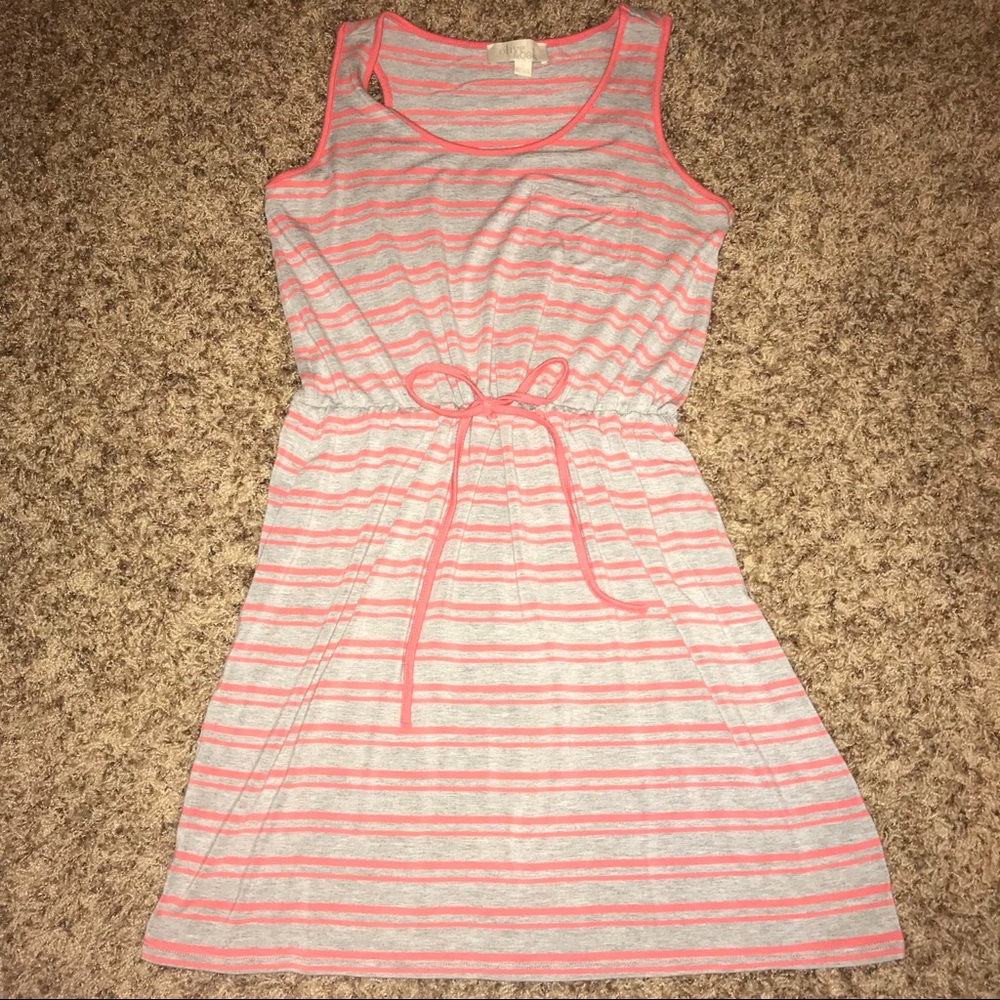 Olive & Oak Small Casual Jumper Dress